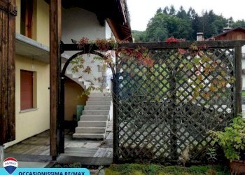 Giardino - Casa indipendente Via Brolio
 
12, Tambre - foto 8