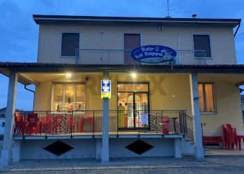 Casa all\'aperto - Bar Tavola Calda - Fredda Via Roma
 
15, Gerenzago - foto 1