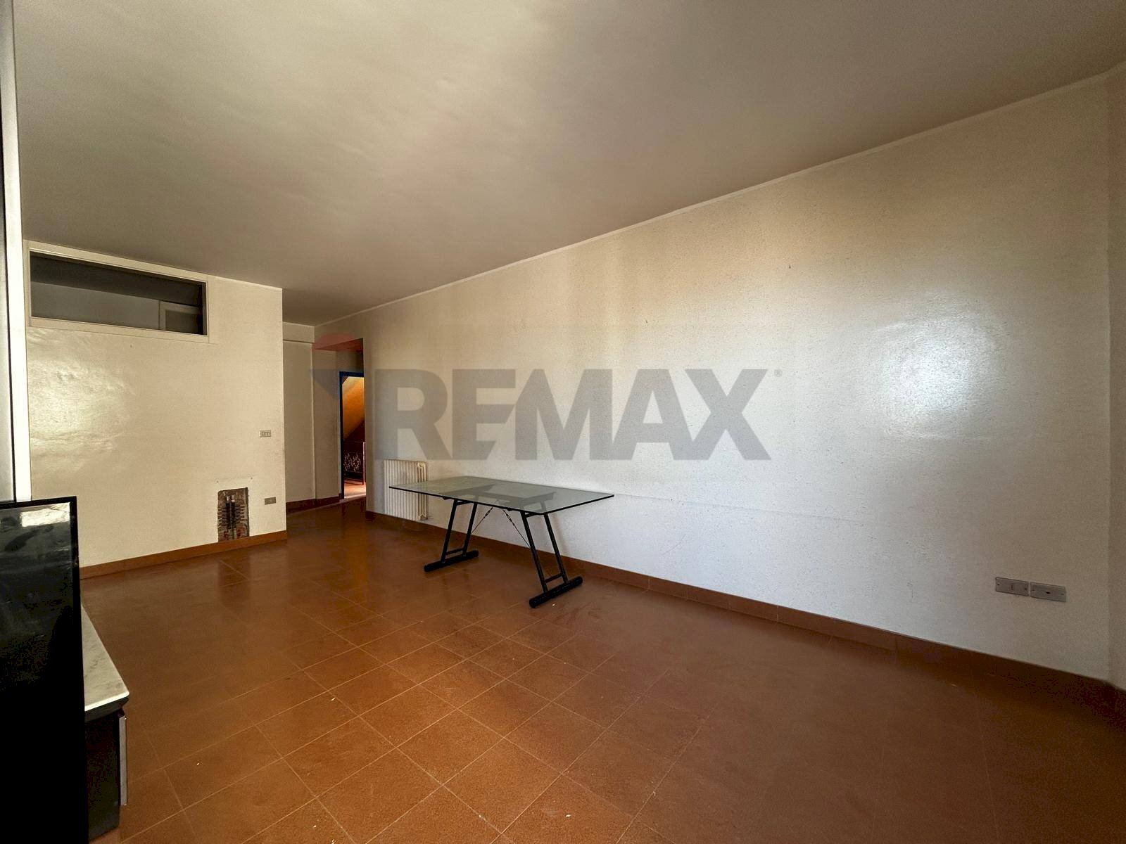 Stanza vuota - Quadrilocale Via Einaudi
 
9, Vieste - foto 3