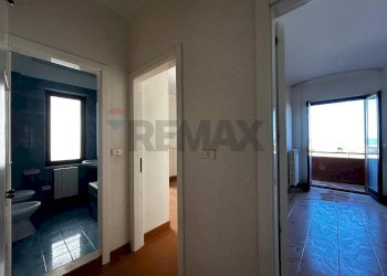 Hall / corridoio - Quadrilocale Via Einaudi
 
9, Vieste - foto 10