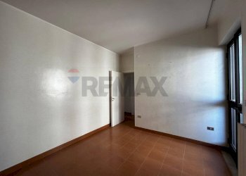 Stanza vuota - Quadrilocale Via Einaudi
 
9, Vieste - foto 15