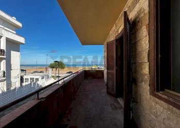 Balcone - Quadrilocale Via Einaudi
 
9, Vieste - foto 20