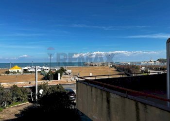 Vista dell\'acqua - Quadrilocale Via Einaudi
 
9, Vieste - foto 23