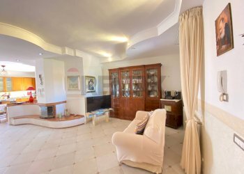 soggiorno - Appartamento Via Santa Margherita
 
39, Vieste - foto 3