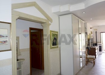 corridoio - Appartamento Via Santa Margherita
 
39, Vieste - foto 8