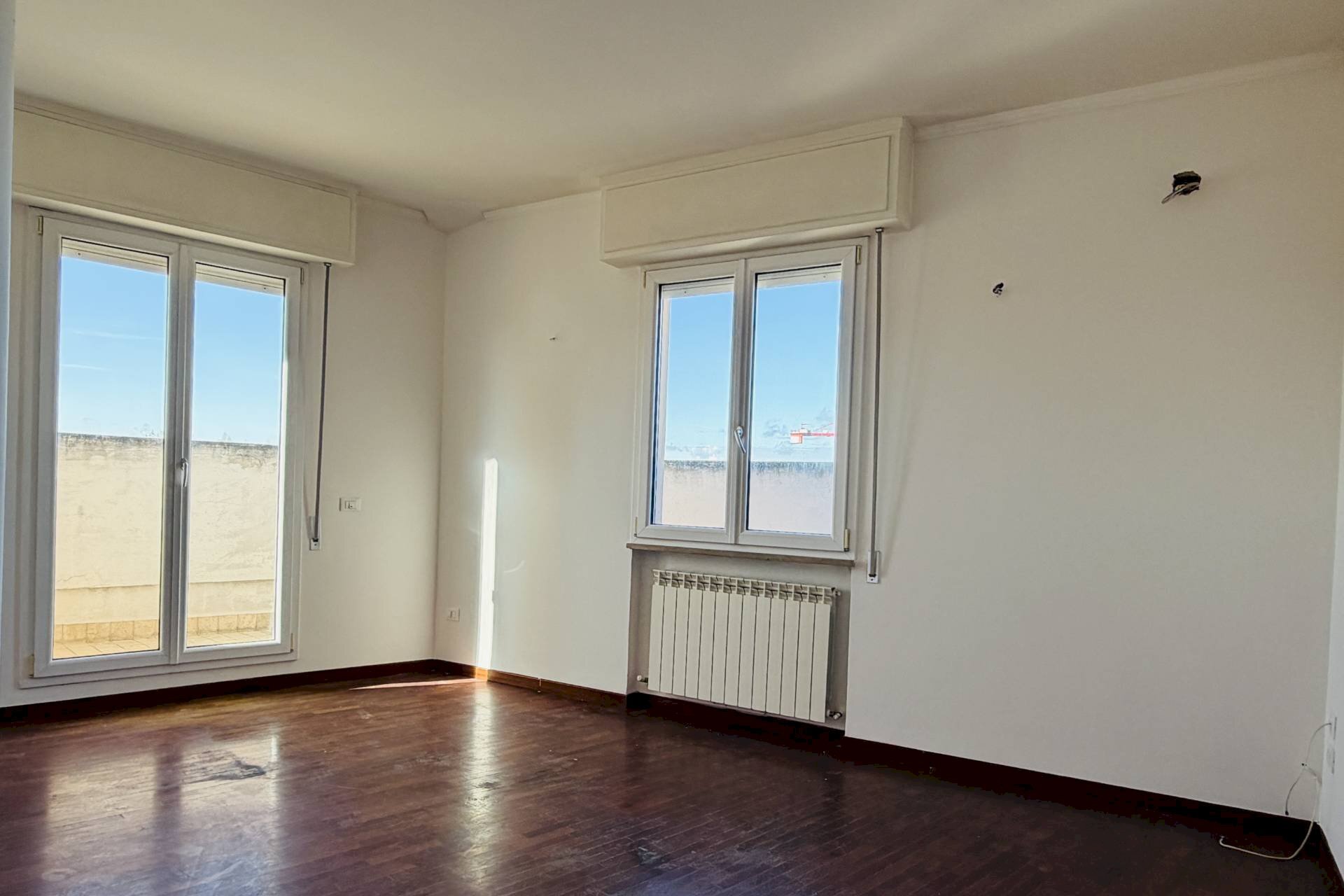 Foto 2 - Trilocale Via Giuseppe Mazzini
 
31, Pesaro - foto 2