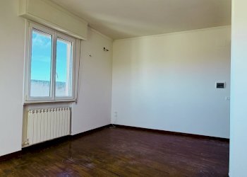 Foto 4 - Trilocale Via Giuseppe Mazzini
 
31, Pesaro - foto 4