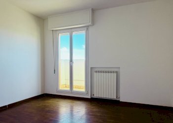 Foto 17 - Trilocale Via Giuseppe Mazzini
 
31, Pesaro - foto 17