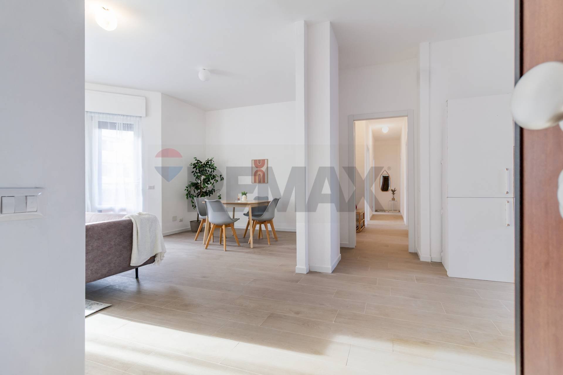 Sala da pranzo - Quadrilocale via Caprera
 
8, Busto Arsizio - foto 2