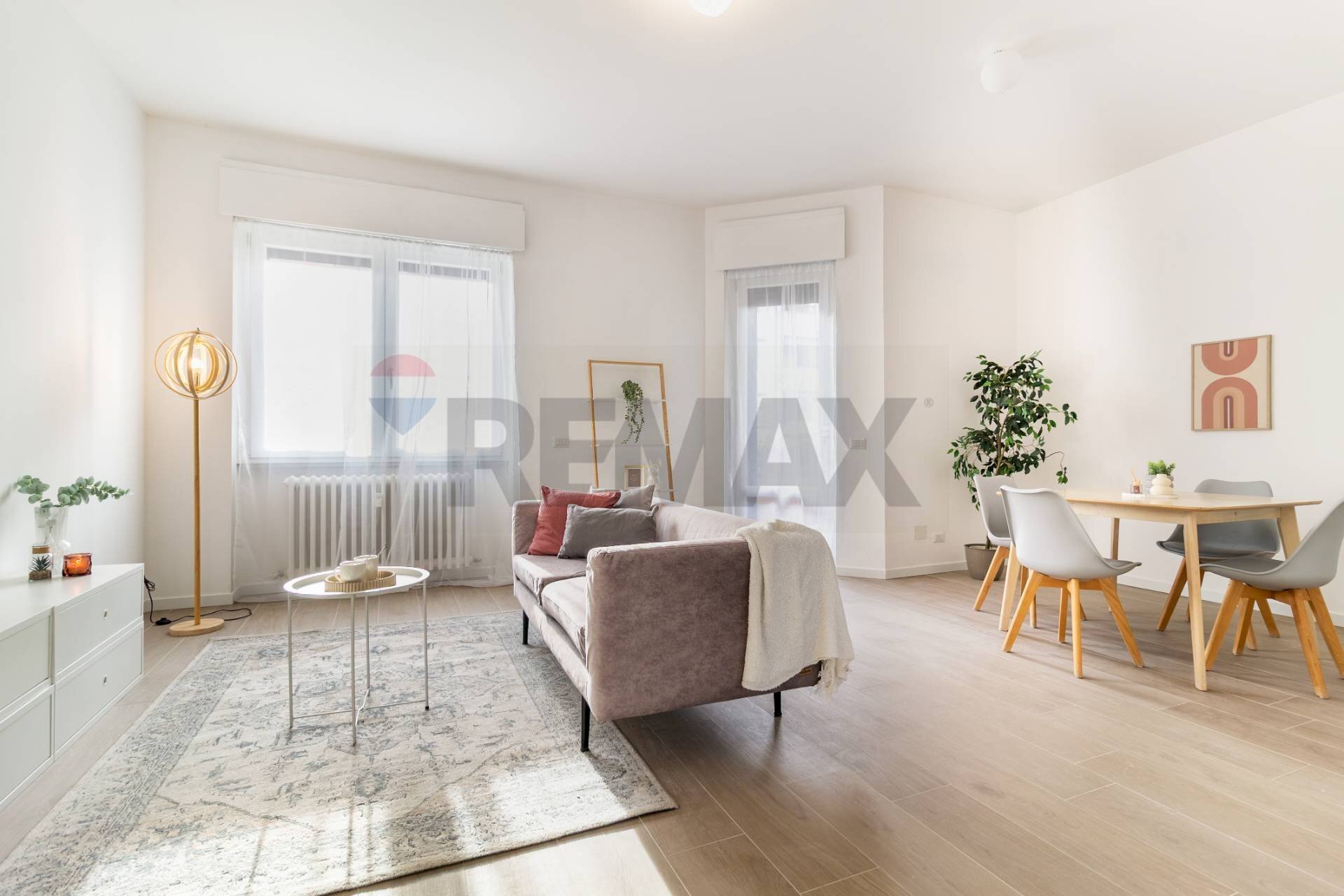 Sala da pranzo - Quadrilocale via Caprera
 
8, Busto Arsizio - foto 3