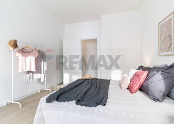 Camera / camera da letto - Quadrilocale via Caprera
 
8, Busto Arsizio - foto 31