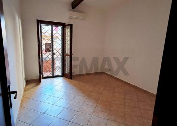 Stanza vuota - Bilocale Via Duca degli Abruzzi, Ladispoli - foto 4