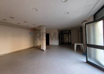 Stanza vuota - Locale Commerciale Via Trieste
 
55, Ladispoli - foto 2