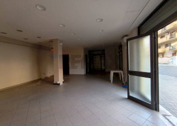 Stanza vuota - Locale Commerciale Via Trieste
 
55, Ladispoli - foto 4