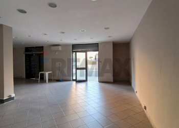 Stanza vuota - Locale Commerciale Via Trieste
 
55, Ladispoli - foto 25