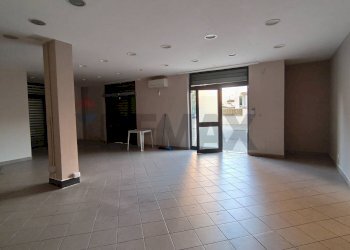 Stanza vuota - Locale Commerciale Via Trieste
 
55, Ladispoli - foto 27