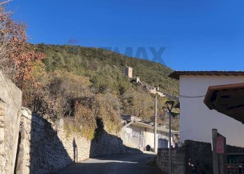 Vista delle montagne - Rustico via del Protettore
 
2, San Pio delle Camere - foto 1