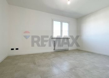 Stanza vuota - Villa a Schiera via zara
 
22, Vigonovo - foto 9