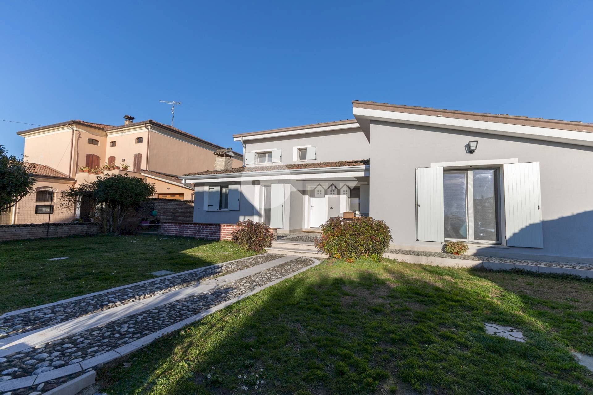 Foto 1 - Villa Via Roma
 
126, Casalmoro - photo 1