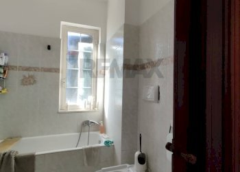 Bagno - Casa indipendente Santi Cosma e Damiano - foto 13