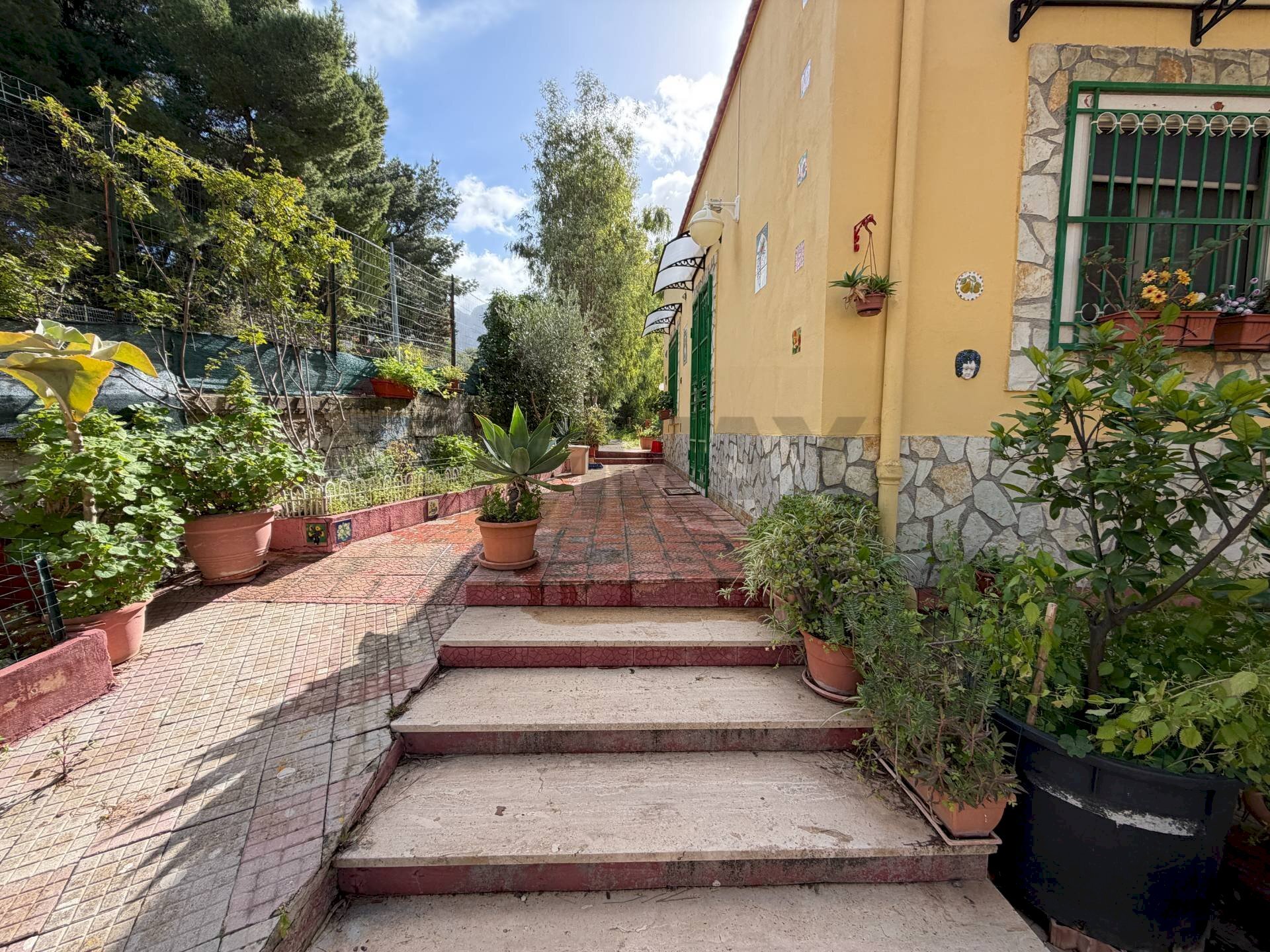Scale - Villa sp.16 km 11, 28, Ventimiglia di Sicilia - foto 2
