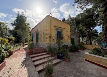 Casa all\'aperto - Villa sp.16 km 11, 28, Ventimiglia di Sicilia - foto 1