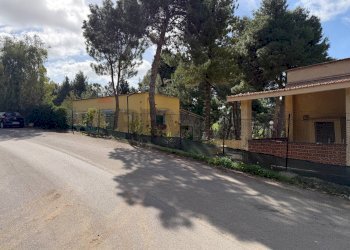 Edificio all\'aperto - Villa sp.16 km 11, 28, Ventimiglia di Sicilia - foto 29