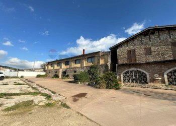 Foto 10 - Locale Commerciale C.da piano Di Cola
snc, Santa Cristina Gela - foto 10