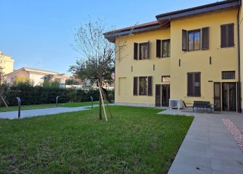 Foto 32 - Casa semi indipendente Via Dante
 
33, Opera - foto 32