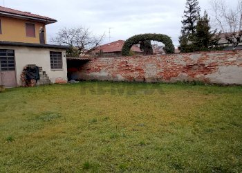 Giardino - Casa indipendente Via Del Fiore
 
8, Vanzaghello - foto 12