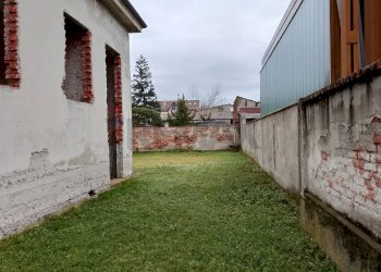 Giardino - Casa indipendente Via Del Fiore
 
8, Vanzaghello - foto 13