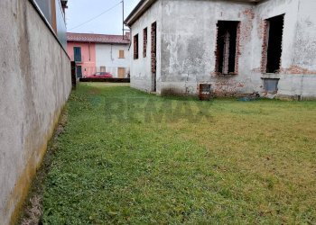 Giardino - Casa indipendente Via Del Fiore
 
8, Vanzaghello - foto 30