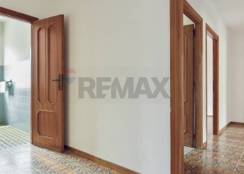 Hall / corridoio - Quadrilocale Via Montegrappa
 
9, Sassari - foto 18