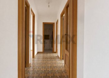 Hall / corridoio - Quadrilocale Via Montegrappa
 
9, Sassari - foto 32