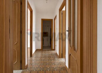 Hall / corridoio - Quadrilocale Via Montegrappa
 
9, Sassari - foto 33