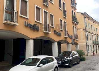 Edificio all\'aperto - Office Bassano del Grappa - photo 20