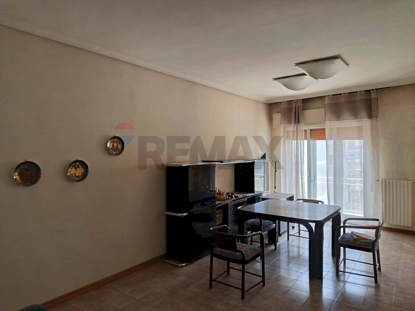 Sala da pranzo - Appartamento via archimede
 
135, Ragusa - foto 2