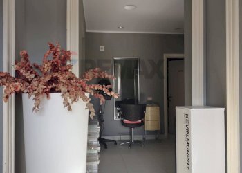 Hall / corridoio - Locale Commerciale piazza dante alighieri
1, Vittoria - foto 3