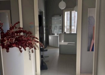 Hall / corridoio - Locale Commerciale piazza dante alighieri
1, Vittoria - foto 4