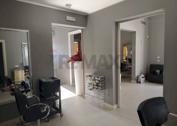 Palestra - Locale Commerciale piazza dante alighieri
1, Vittoria - foto 10