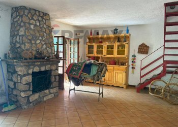 Soggiorno - Casa indipendente Via Monte Scalambra
 
snc, Serrone - foto 4