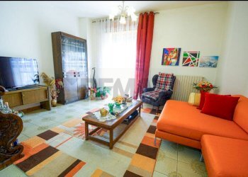 Soggiorno - Casa indipendente Via Giuseppe di Vittorio
 
11, Portocannone - foto 7