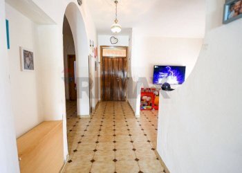 Hall / corridoio - Casa indipendente Via Giuseppe di Vittorio
 
11, Portocannone - foto 21