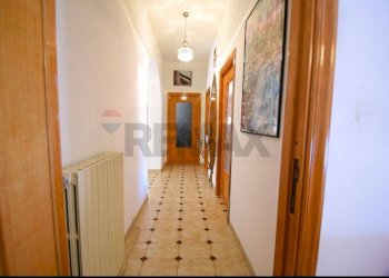 Hall / corridoio - Casa indipendente Via Giuseppe di Vittorio
 
11, Portocannone - foto 31