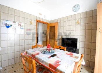 Sala da pranzo - Casa indipendente Via Giuseppe di Vittorio
 
11, Portocannone - foto 33