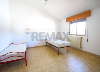 Camera / camera da letto - Casa indipendente Via Giuseppe di Vittorio
 
11, Portocannone - foto 36