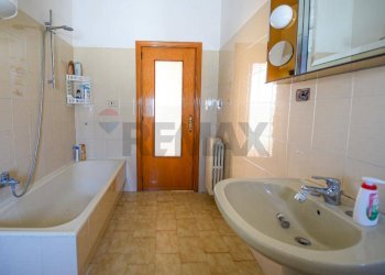 Bagno - Casa indipendente Via Giuseppe di Vittorio
 
11, Portocannone - foto 37