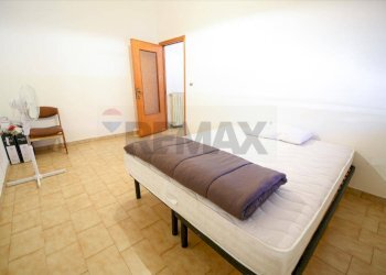 Camera / camera da letto - Casa indipendente Via Giuseppe di Vittorio
 
11, Portocannone - foto 41