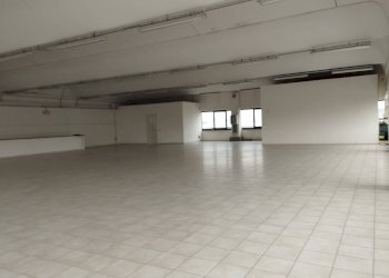 Foto 2 - Commercial Premises Via Tosco Romagnola Est, Pontedera - photo 2