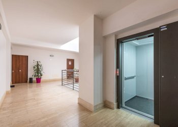 Foto 2 - Trilocale Via Palaverta
 
69, Marino - foto 2